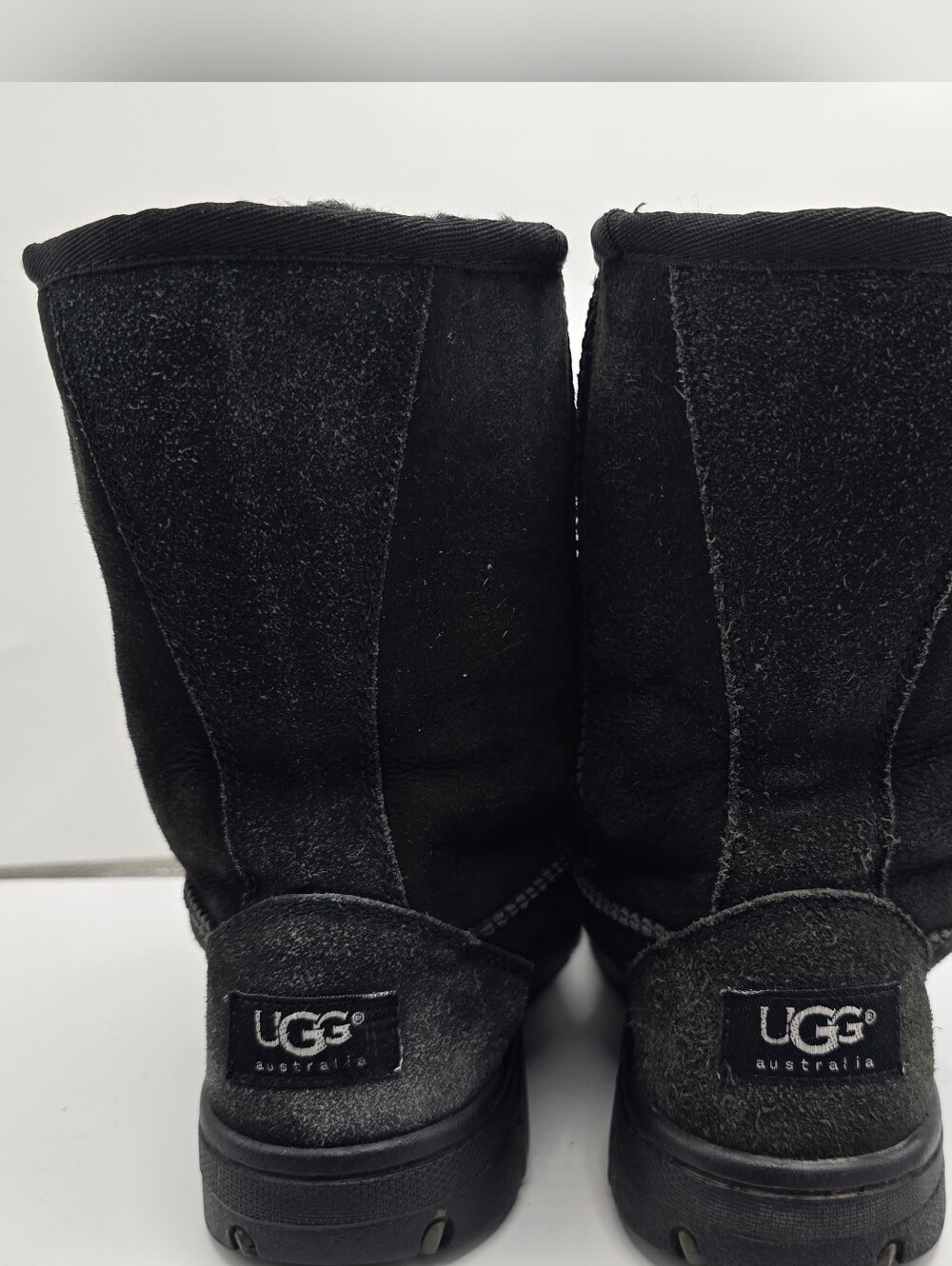 UGG Australia Ultimate Short 5275 Black Suede Sheepskin Boots Womens 6 Mens 4.5